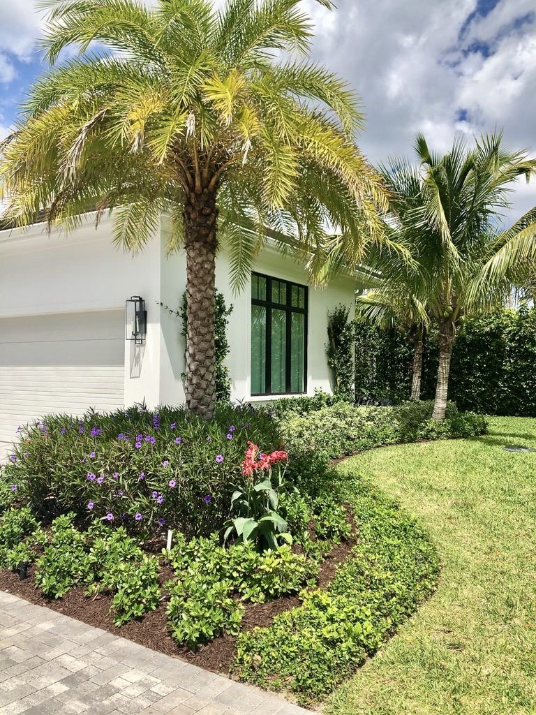 About Krishna Plant Houses